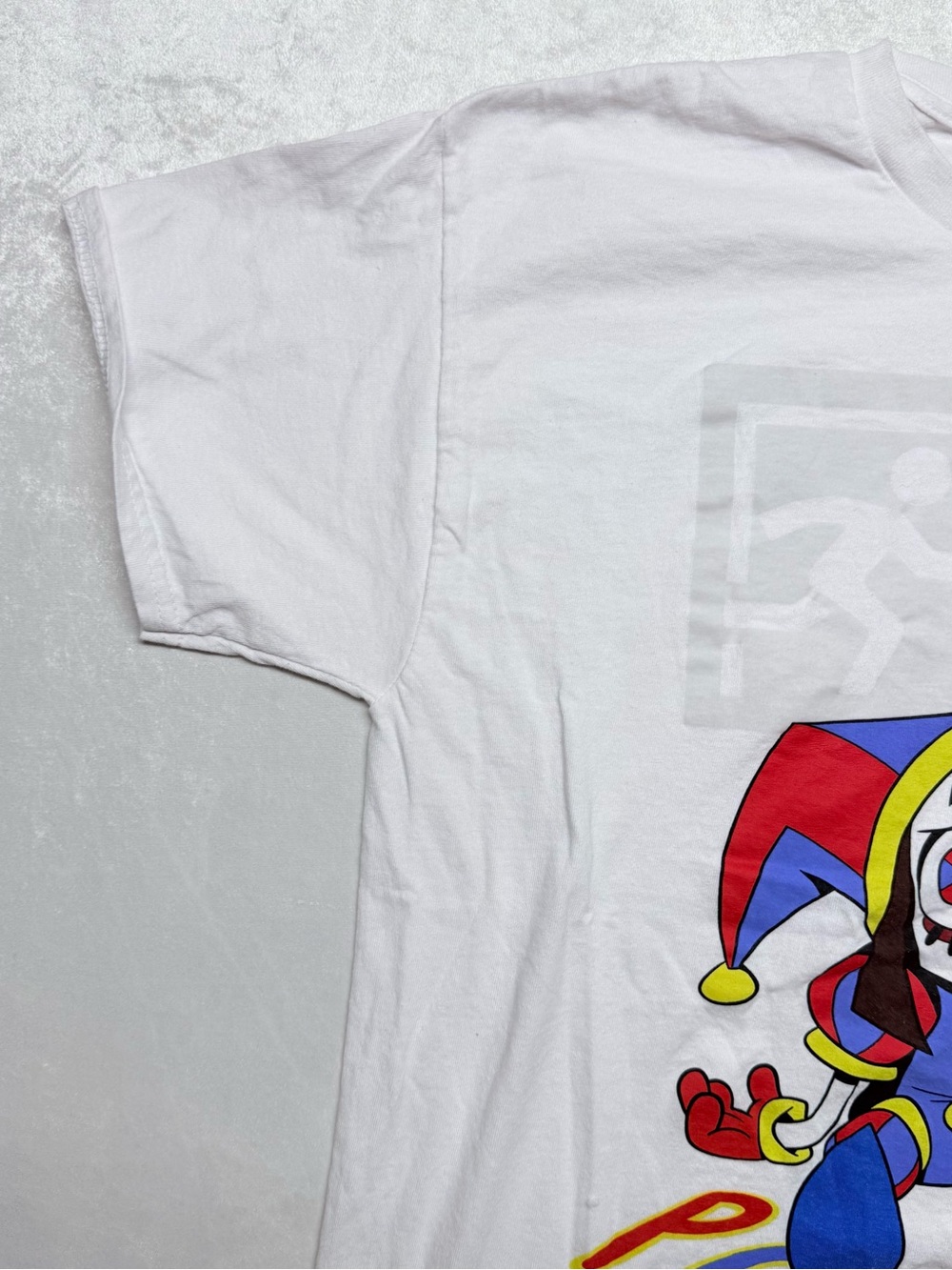 Pomni The Amazing Digital circus Tee with Red, Blue & Yellow Print - Picture 3 of 5